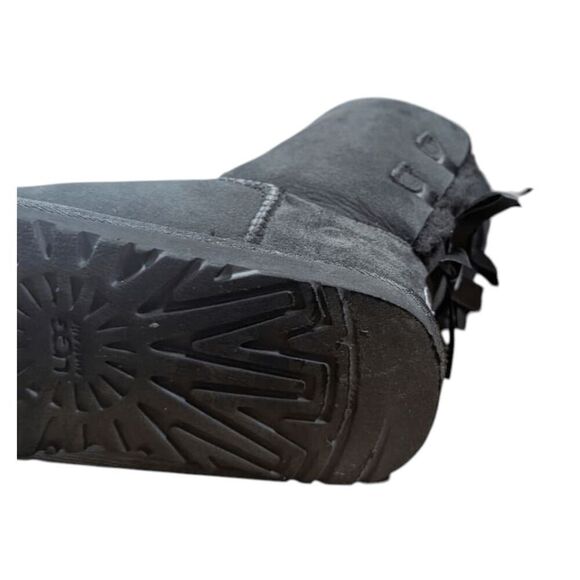 UGG Bailey Bow 'Black' Winter Boot Size 4 - Picture 11 of 11